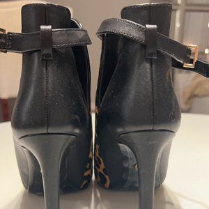 Michael Kors (MK) Leopard Heels